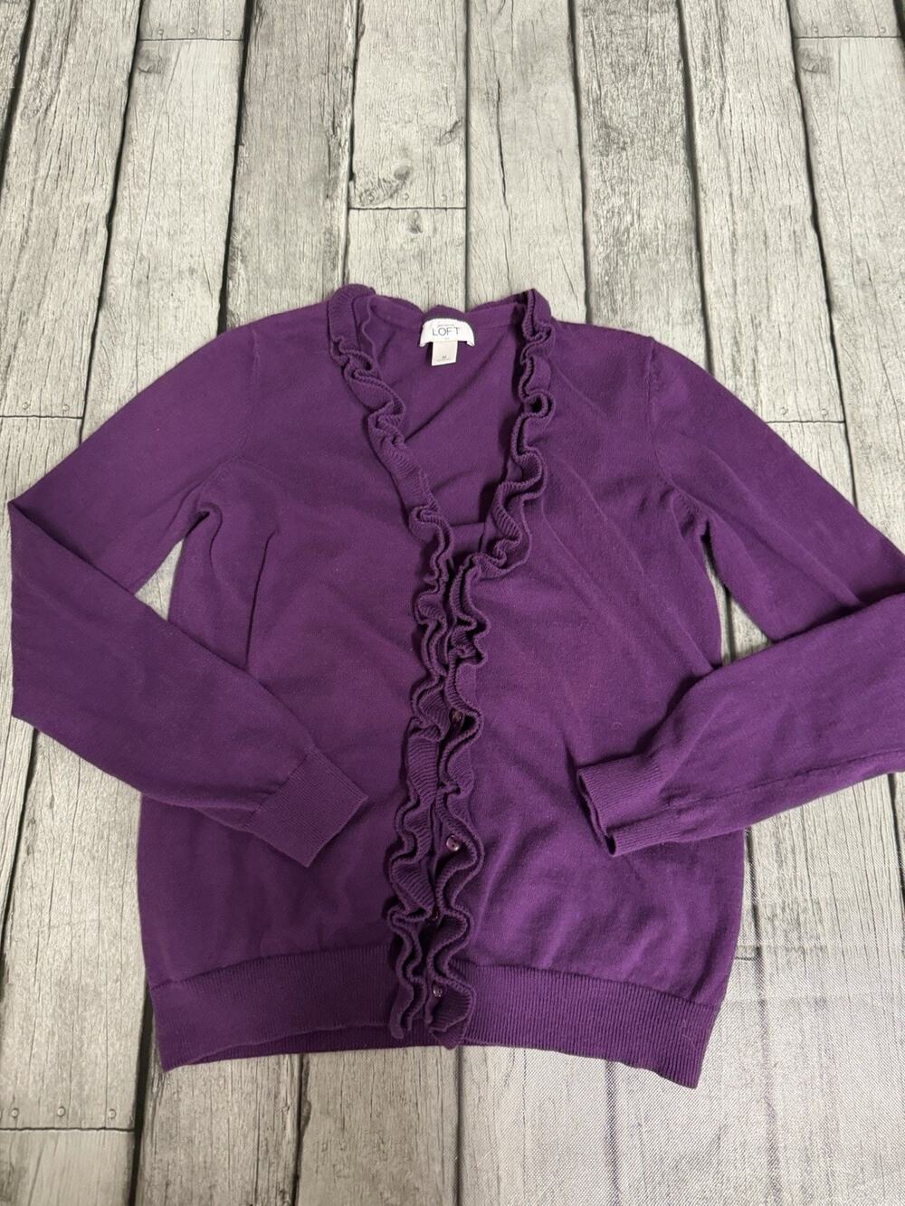 Women’s Ann Taylor LOFT Ruffle Front Purple Cardigan Sz Medium LS Cotton Sweater